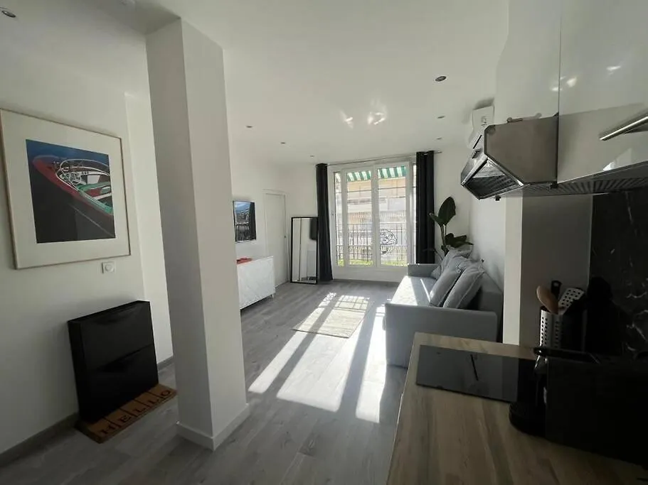 Croisette Immo Design 2P Croisette Rue Pasteur Bord De Mer Cannes Apartment